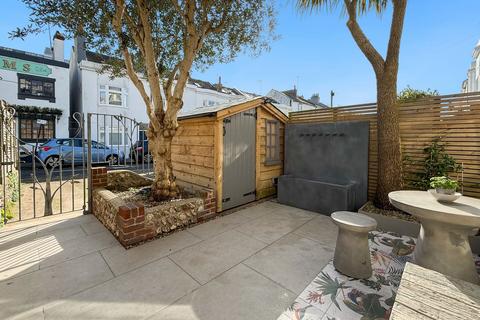 2 bedroom terraced house for sale, North Gardens, Brighton, BN1