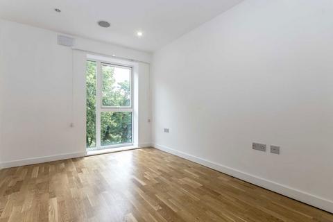 2 bedroom flat to rent, Rosemont Road, London W3