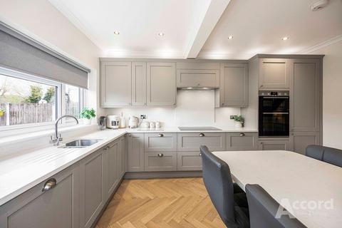 4 bedroom semi-detached house for sale, Clyde Way, Romford, RM1