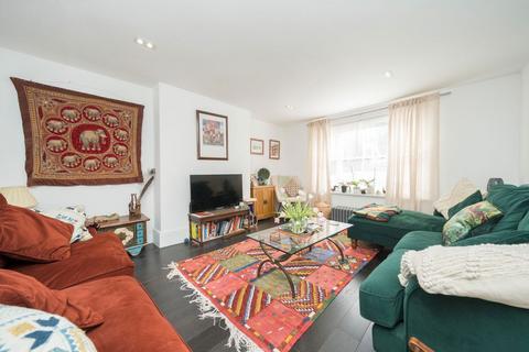 2 bedroom maisonette for sale, Gaisford Street, London NW5