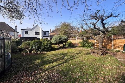 4 bedroom detached house for sale, Kenwood Drive, Beckenham, BR3