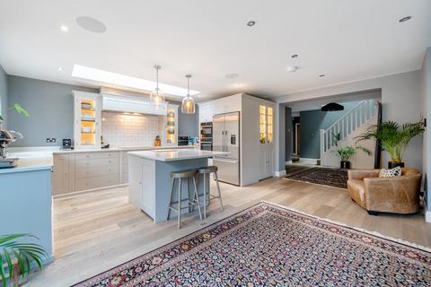 undefined, Oatlands Close, Weybridge, KT13