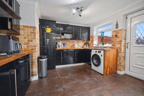 3 bedroom detached house for sale, Alverthorpe Road, Wakefield, West Yorkshire