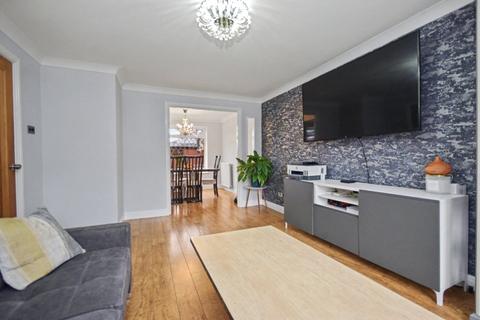 3 bedroom detached house for sale, Alverthorpe Road, Wakefield, West Yorkshire