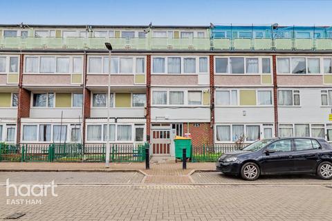 2 bedroom flat for sale, Snowshill Road, London