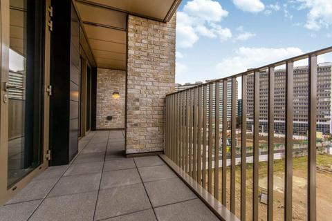 2 bedroom apartment to rent, Caithness Walk, Croydon, CR0