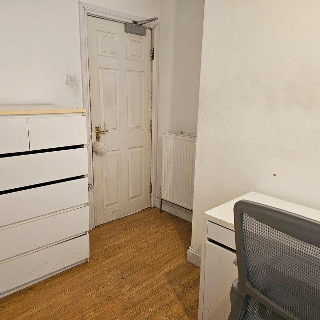 Colwick-road-ng2-4bu-970345