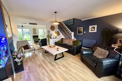 undefined, Manor Way, Helston TR13