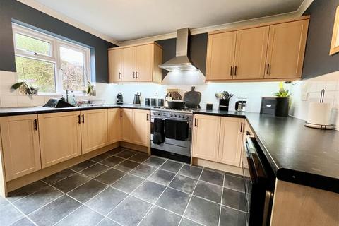 undefined, Manor Way, Helston TR13