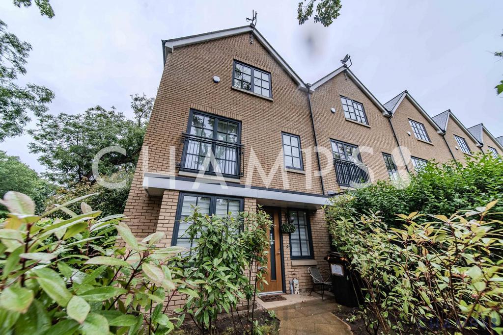 4bed for sales in Lawrie Park Crescent