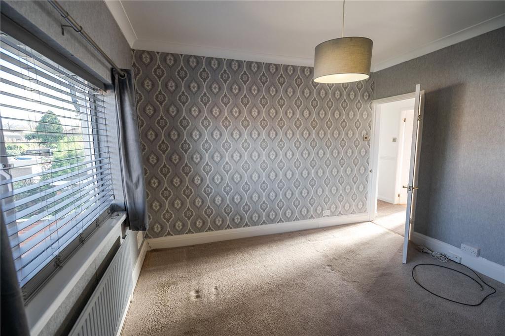 Bedroom 1 (2)