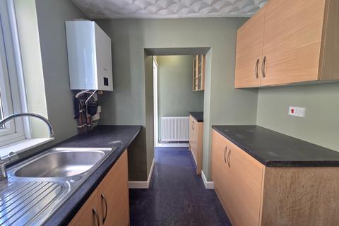 2 bedroom terraced house to rent, Pelham Road, GOSPORT