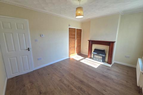 2 bedroom terraced house to rent, Pelham Road, GOSPORT