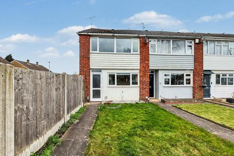 3 bedroom semi-detached house to rent, Warwick Green, Bulkington