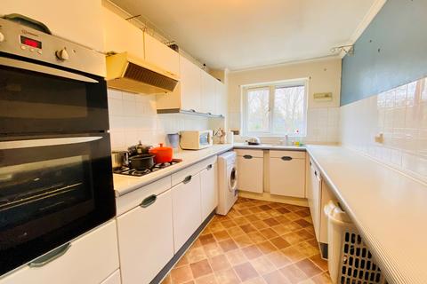 2 bedroom flat to rent, Steep Hill, Croydon, CR0
