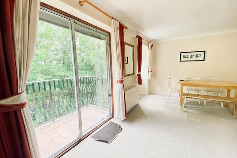 2 bedroom flat to rent, Steep Hill, Croydon, CR0