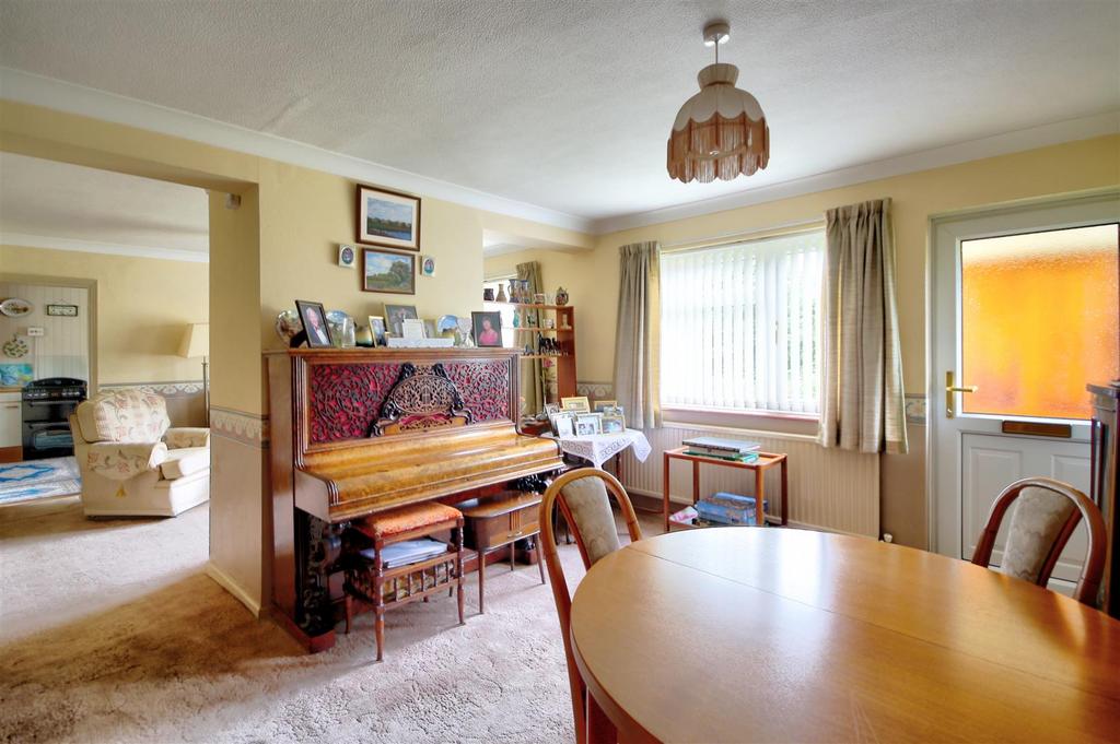 Dining Room.jpg
