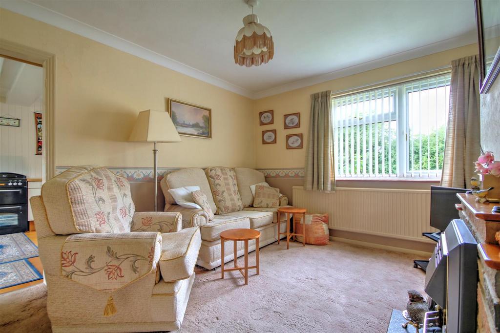 Living Room 1.jpg