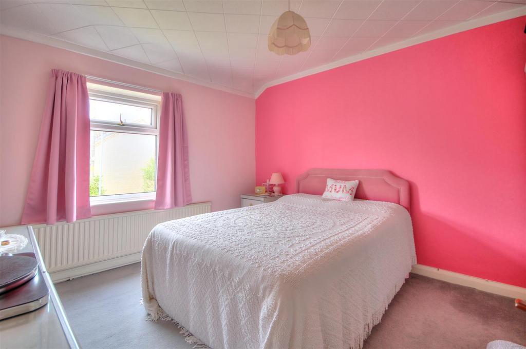 Bedroom 2.jpg