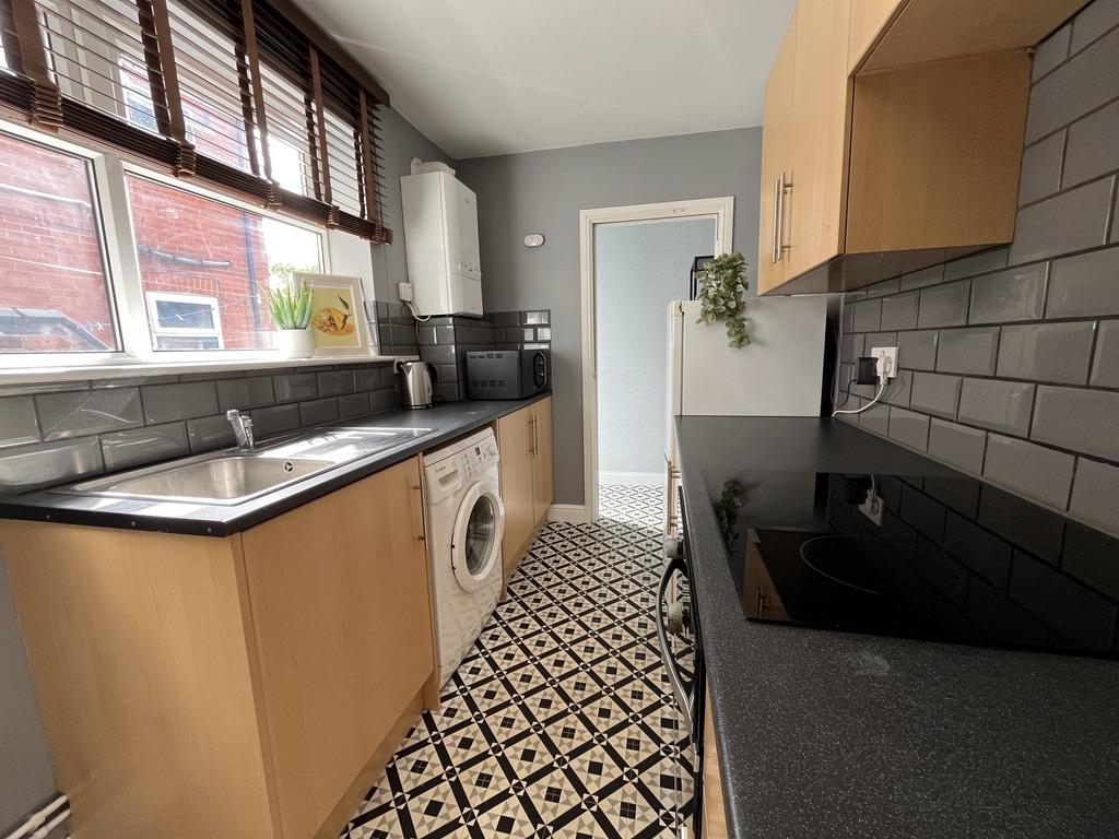 1 A352 E71-9002-4 CA5-BCA9-E57 FB5 CB14 EC 1 105 c.jpeg