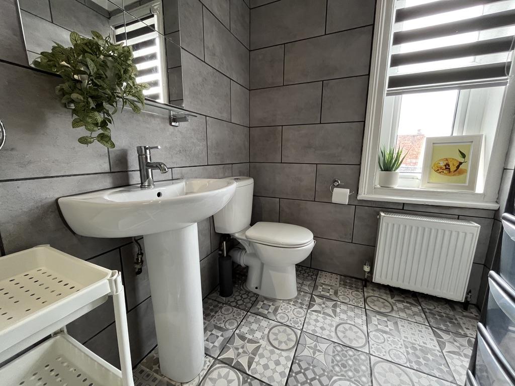 C31 A47 CC-3992-4 C17-8592-36 B3 DA31 AD35 1 105 c.jpeg