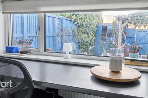 2 bedroom terraced house for sale, Sussex Avenue, Ashford