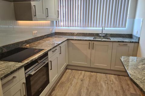 2 bedroom flat to rent, Serpentine Road, Harborne, Birmingham, B17 9RF