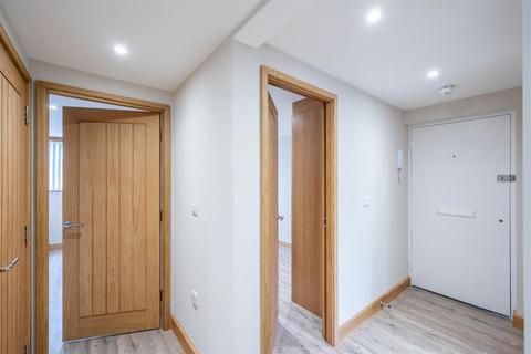 2 bedroom flat to rent, Serpentine Road, Harborne, Birmingham, B17 9RF