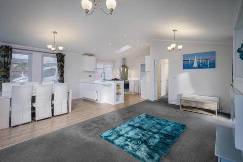 2 bedroom lodge for sale, Staynall Nr Hambleton