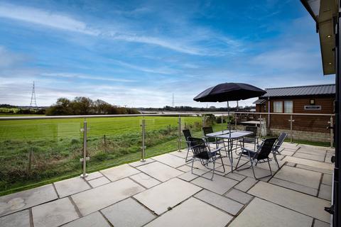 2 bedroom lodge for sale, Staynall Nr Hambleton