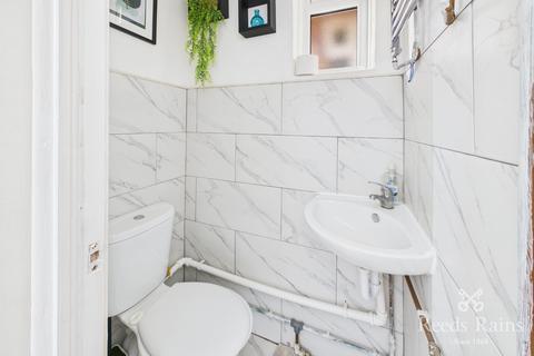 3 bedroom terraced house to rent, Beck Road, Sheffield S5