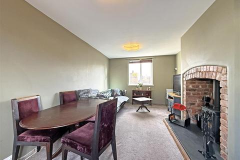 3 bedroom terraced house for sale, Berwick Avenue, Coton Hill, Shrewsbury