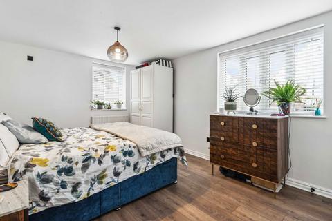 2 bedroom flat for sale, Rotherhithe Street, London SE16