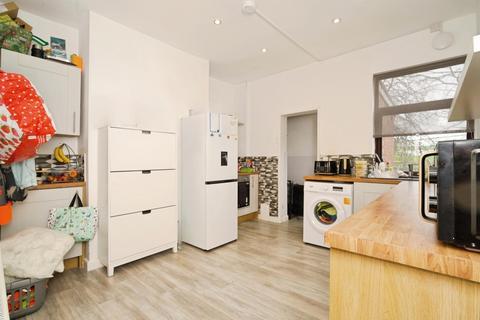 2 bedroom end of terrace house for sale, Gosling Gate Road, Goldthorpe, Rotherham