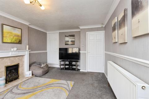 2 bedroom terraced house for sale, Thompson Drive, Wrenthorpe, Wakefield