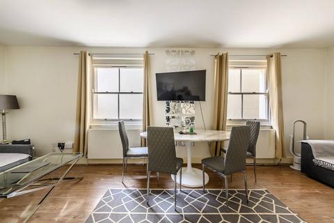 2 bedroom flat to rent, Queens Gate, South Kensington, London, SW7