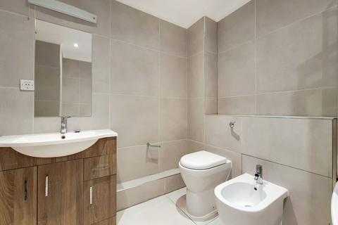 2 bedroom flat to rent, Queens Gate Terrace, South Kensington, London, SW7