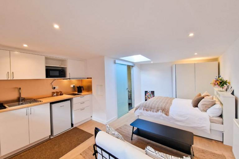 Studio to rent, Saxon Avenue, Feltham TW13
