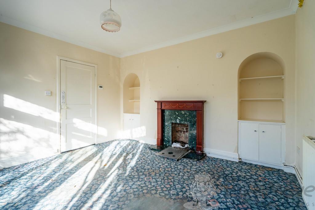 Front Lounge