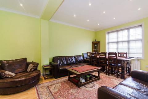 undefined, Fowlers Walk, Ealing, London, W5