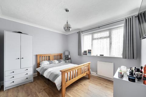 5 bedroom semi-detached house for sale, Vicarage Road,  Sunbury On Thames,  TW16