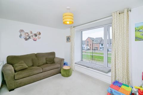 3 bedroom end of terrace house for sale, Lon Y Rheilffordd, Barry