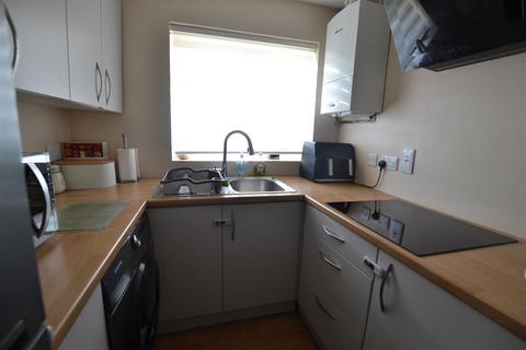 2 bedroom terraced bungalow for sale, Silurian Close, Leominster