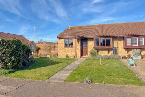 2 bedroom bungalow for sale, Frinton On Sea CO13