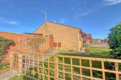 2 bedroom bungalow for sale, Frinton On Sea CO13