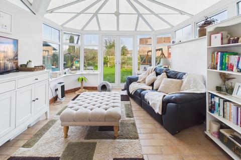 4 bedroom detached house for sale, Winchfield Gardens, Tadley, RG26