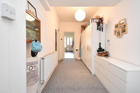 1 bedroom flat for sale, Grosvenor Gardens, East Sussex TN38