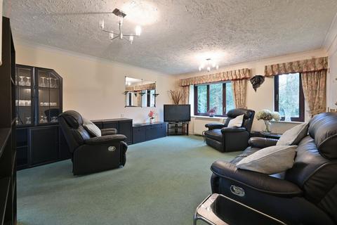 2 bedroom flat for sale, Meadowcroft, High Street, Bushey, WD23