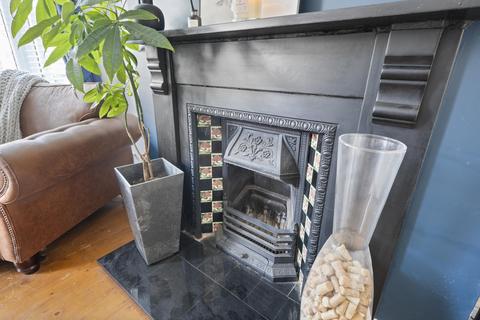 2 bedroom terraced house for sale, Middlefield Road, Bromsgrove B60 2PW
