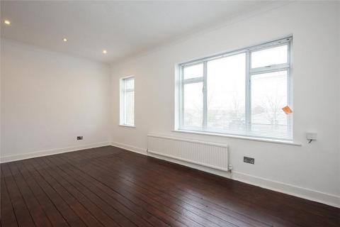 3 bedroom flat to rent, Higham Hill Road, London